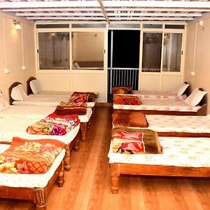10-Bed Mixed Dormitory Room